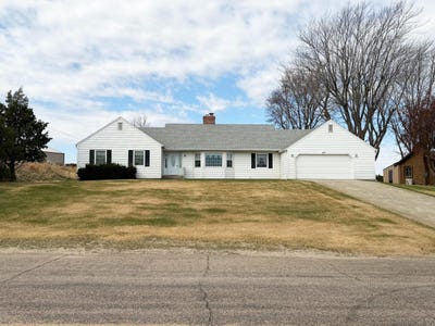 /international/us/817-skyline-dr-bassett-ne-110107408287/
