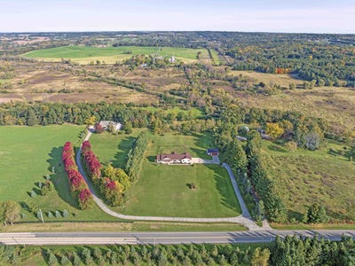/international/us/7920-county-road-pd-verona-wi-110120416724/