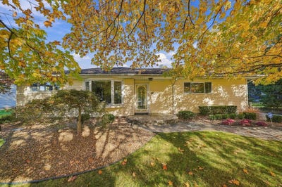 /international/us/29210-terrence-street-livonia-mi-110120758436/