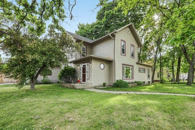 /international/us/1-w-madison-avenue-milton-wi-110108449081/