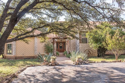 /international/us/2992-county-road-100-brady-tx-110099875323/