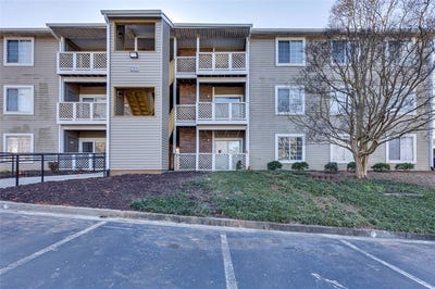/international/us/220-elm-street-clemson-sc-110105322969/