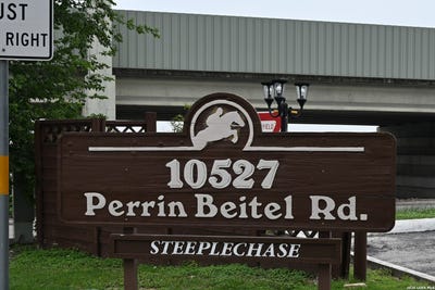 /international/us/10527-perrin-beitel-san-antonio-tx-110107748973/