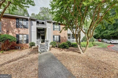 /international/us/529-warm-springs-circle-roswell-ga-110106735032/