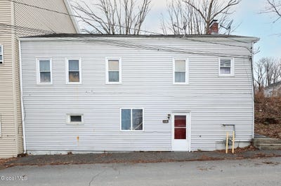 /international/us/13-second-street-coeymans-ny-110106815930/