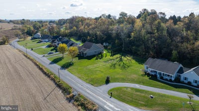 /international/us/786-fairview-street-mount-joy-pa-110110141759/