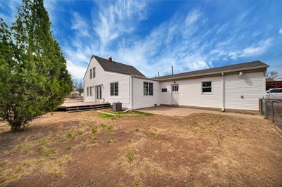/international/us/1710-albany-avenue-hot-springs-sd-110107351718/