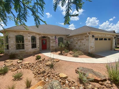/international/us/210-dudley-way-fredericksburg-tx-110107212823/