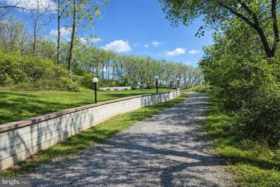 /international/us/1815-walnut-grove-drive-state-college-pa-110106121675/