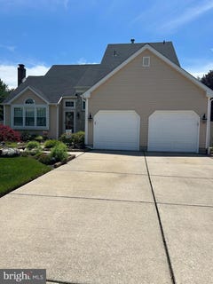 /international/us/14-abbotsford-drive-marlton-nj-110108883097/