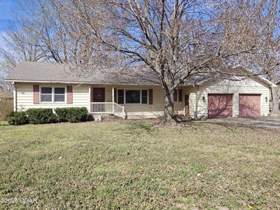 /international/us/111-maple-street-lamar-mo-110106494865/