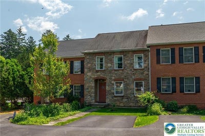 /international/us/104-garden-court-emmaus-boro-pa-110100321551/