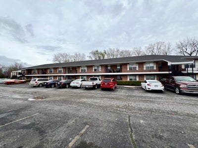/international/us/417-n-pleasant-street-springdale-ar-110107731284/