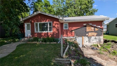 /international/us/781-4th-avenue-se-wells-mn-110108724875/