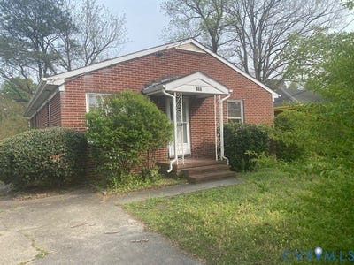 /international/us/210-maple-street-suffolk-va-110107381123/