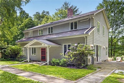 /international/us/75-hickory-road-ithaca-ny-110108743408/
