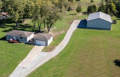 /international/us/14615-reeder-road-crown-point-in-110120663954/