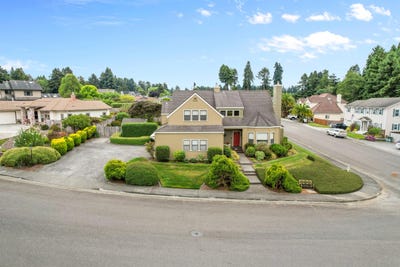 /international/us/5714-matsen-way-eureka-ca-110094016492/