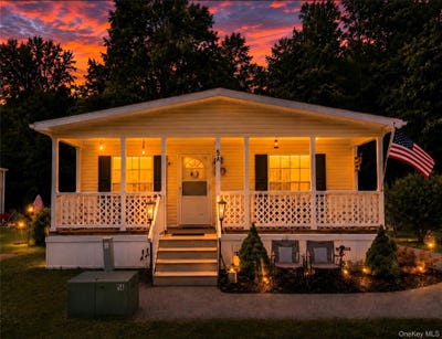 /international/us/575-creek-road-poughkeepsie-ny-110108871814/