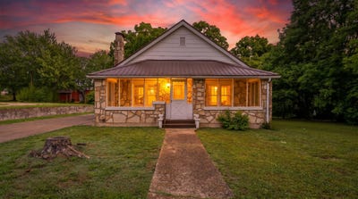 /international/us/838-chestnut-street-thayer-mo-110108089999/