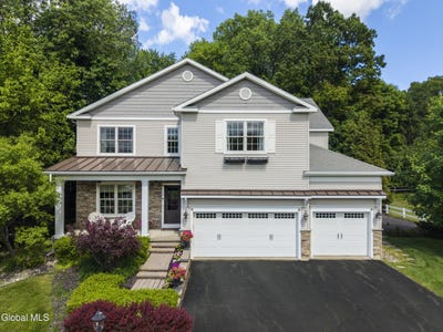 /international/us/15-wildwood-drive-loudonville-ny-110108586496/?lang=de