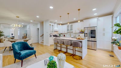 /international/us/14-woodcrest-lane-danbury-ct-110108379977/
