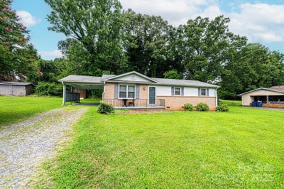 /international/us/2131-24th-street-ne-hickory-nc-110101098149/