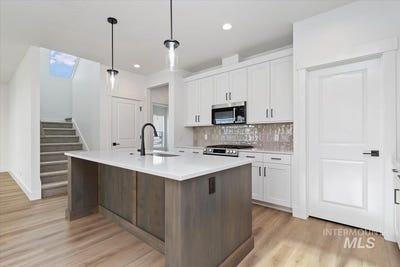/international/us/732-s-calhoun-ln-star-id-110109862202/