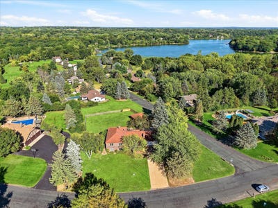 /international/us/5431-hilltop-avenue-n-lake-elmo-mn-110110223662/