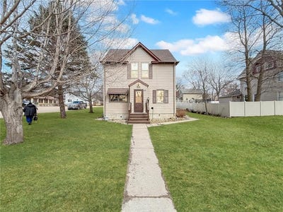 /international/us/112-4th-street-nw-ortonville-mn-110106921368/