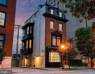 /international/us/17-w-chase-street-baltimore-md-110108494806/