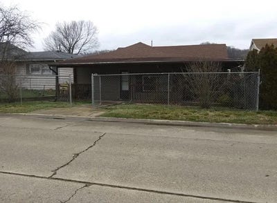 /international/us/2113-n-2nd-st-ironton-oh-110099121608/