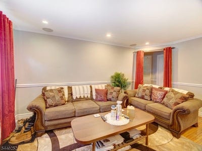 /international/us/20-a-carolyn-terrace-roselle-boro-nj-110108822609/