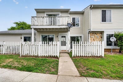 /international/us/2302-windsor-lane-country-club-hills-il-110108168393/