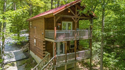 /international/us/480-village-drive-campton-ky-110106917506/