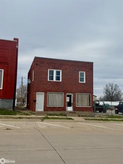 /international/us/215-e-jefferson-street-bloomfield-ia-110098244461/