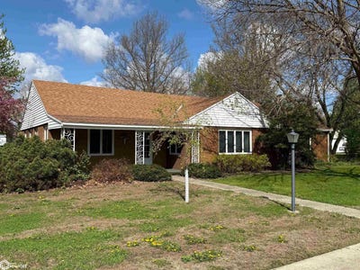 /international/us/605-n-phillips-street-algona-ia-110107667238/