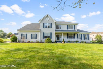 /international/us/22-cliffwood-drive-allentown-nj-110110269737/
