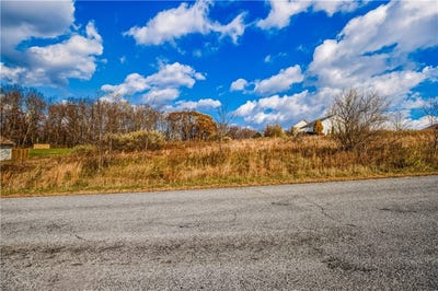 /international/us/009-oak-crest-drive-jenner-twp-pa-110104417651/