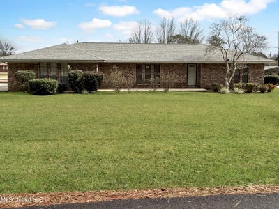 /international/us/904-pine-drive-tylertown-ms-110104637857/