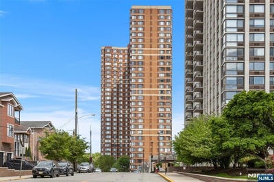 /international/us/100-old-palisade-road-fort-lee-nj-110108426276/