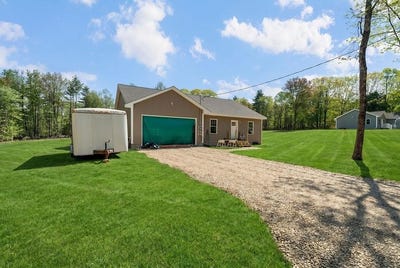 /international/us/374-hare-road-milton-nh-110108639788/