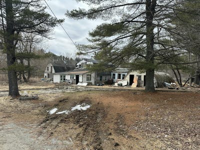 /international/us/1-pineview-drive-winterport-me-110100594160/