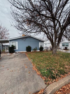 /international/us/2500-n-fort-ln-layton-ut-110105696676/
