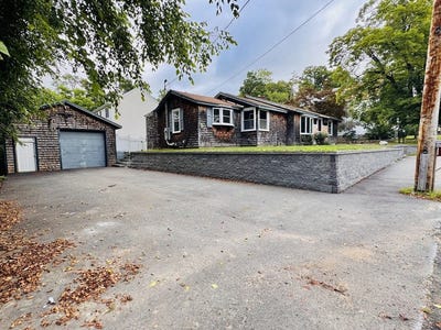 /international/us/22-lincoln-ave-plainville-ma-110100915603/