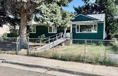 /international/us/700-holly-ave-worland-wy-110108549602/