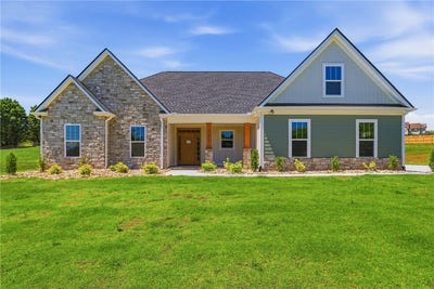 /international/us/736-stewart-gin-road-liberty-sc-110106850158/