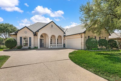 /international/us/10701-whitestone-ranch-road-benbrook-tx-110110235417/