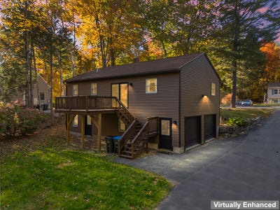 /international/us/24-hunts-drive-windham-me-110120716096/