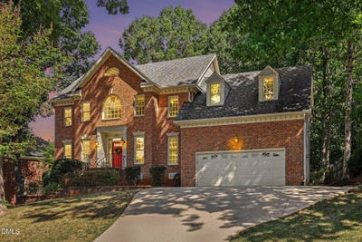 /international/us/205-fox-briar-lane-cary-nc-110120458016/